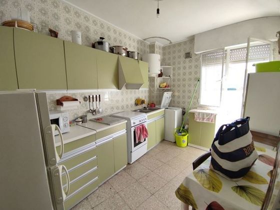 Foto 1 de Pis en venda a calle Coruña de 4 habitacions amb terrassa i balcó