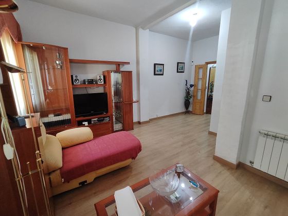 Foto 2 de Piso en venta en Juan de la Cierva de 2 habitaciones con terraza y aire acondicionado