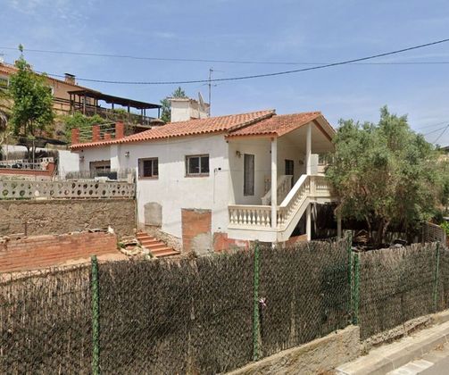 Foto 1 de Casa en venta en Sant Vicenç dels Horts de 3 habitaciones con piscina