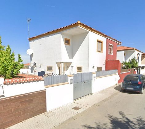 Foto 1 de Casa en venda a Albaida del Aljarafe de 3 habitacions amb terrassa