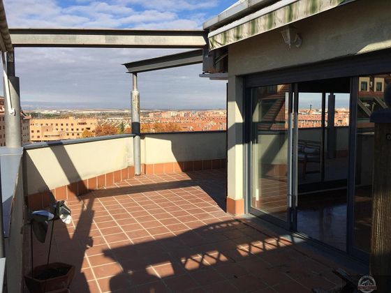 Foto 1 de Àtic en venda a Chorrillo de 2 habitacions amb terrassa i piscina