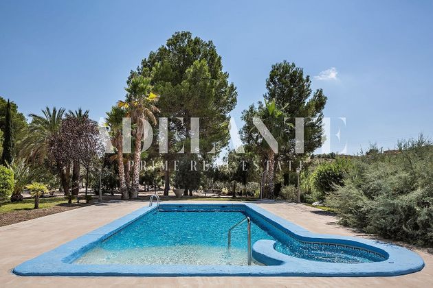Foto 1 de Xalet en venda a Monóvar/Monòver de 5 habitacions amb terrassa i piscina