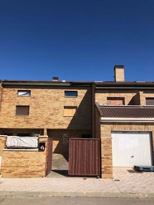 Foto 1 de Casa en venda a Ugena de 4 habitacions amb terrassa i garatge