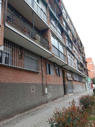 Foto 1 de Pis en venda a avenida De Pablo Neruda de 3 habitacions amb terrassa i calefacció
