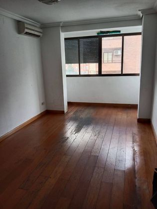 Foto 1 de Piso en venta en Pueblo Nuevo de 3 habitaciones con terraza y aire acondicionado