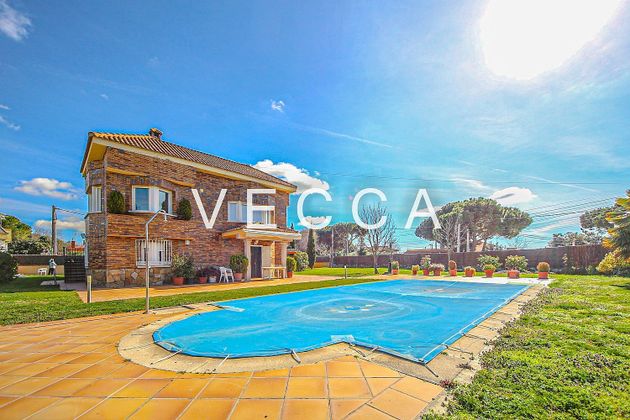 Foto 1 de Xalet en venda a Fresnedillas de la Oliva de 5 habitacions amb terrassa i piscina