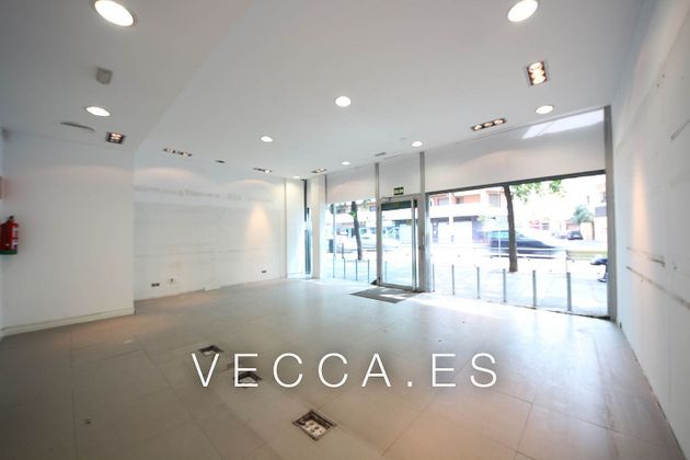 Foto 2 de Local en alquiler en Cuatro Caminos de 180 m²