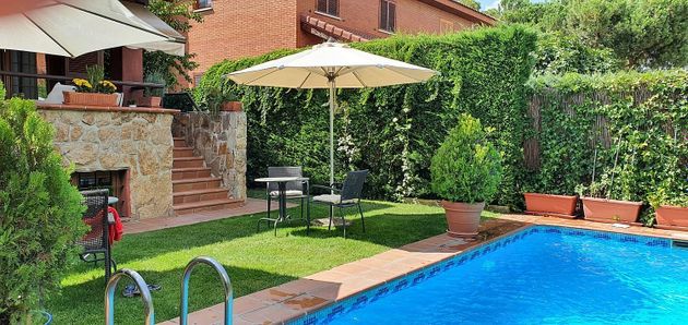 Foto 1 de Casa en venda a Fuente el Saz de Jarama de 4 habitacions amb terrassa i piscina