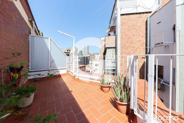 Foto 2 de Àtic en venda a Les Planes de 2 habitacions amb terrassa i aire acondicionat