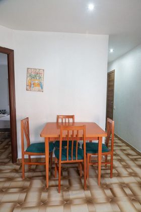 Foto 2 de Pis en venda a Sanfeliu de 3 habitacions i 70 m²