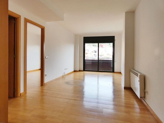 Foto 1 de Piso en venta en Cervelló de 2 habitaciones con balcón y aire acondicionado
