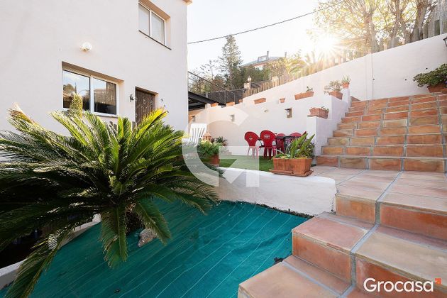 Foto 2 de Venta de casa en Santa Coloma de Cervelló de 3 habitaciones con terraza y jardín