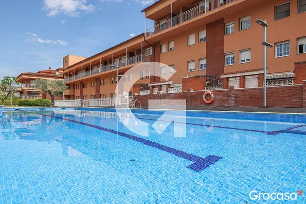 Foto 2 de Piso en venta en Sant Vicenç dels Horts de 3 habitaciones con terraza y piscina