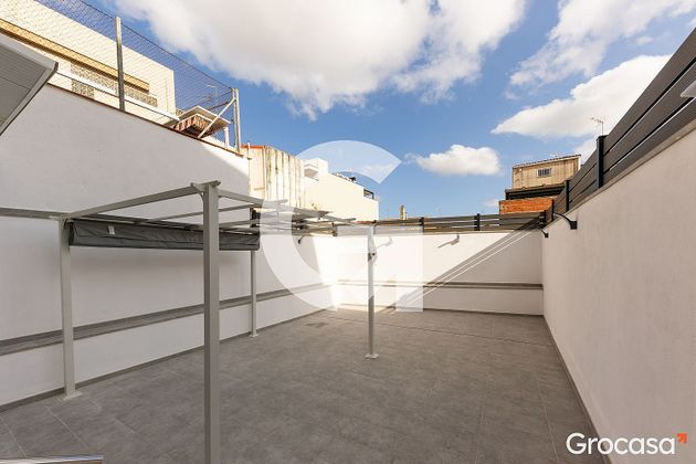 Foto 2 de Pis en venda a Centre - Colomeres - Rambles de 4 habitacions amb terrassa i aire acondicionat
