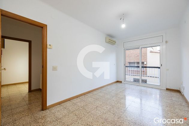 Foto 1 de Venta de piso en Centre - Sant Boi de Llobregat de 4 habitaciones con balcón y aire acondicionado