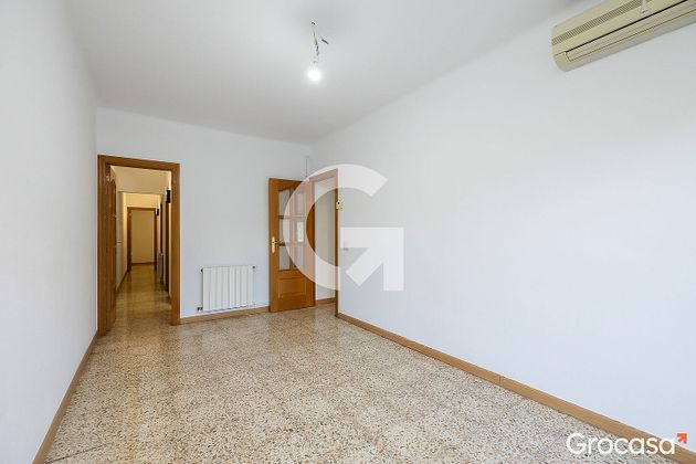 Foto 2 de Venta de piso en Centre - Sant Boi de Llobregat de 4 habitaciones con balcón y aire acondicionado