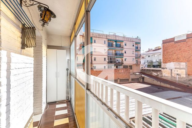 Foto 2 de Venta de piso en Sant Joan Despí de 2 habitaciones con balcón y ascensor