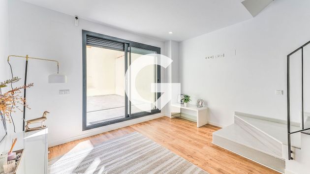 Foto 1 de Dúplex en venda a Centre - Hospitalet de Llobregat, L´ de 3 habitacions amb terrassa i piscina