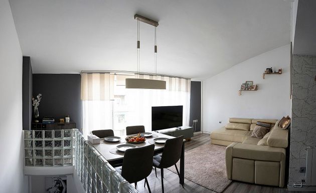 Foto 1 de Dúplex en venda a La Salut - Lloreda de 3 habitacions amb terrassa i aire acondicionat