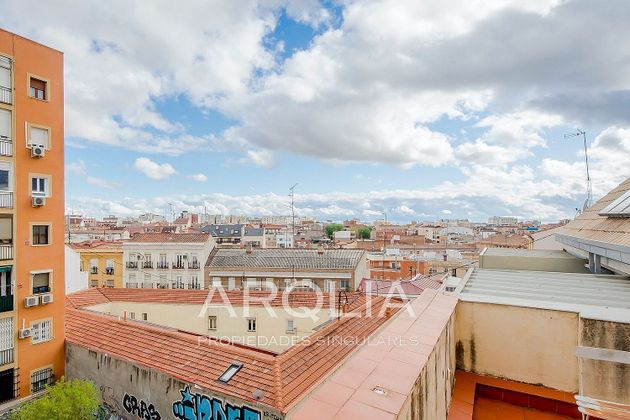 Foto 1 de Àtic en venda a Bellas Vistas de 2 habitacions amb terrassa i aire acondicionat