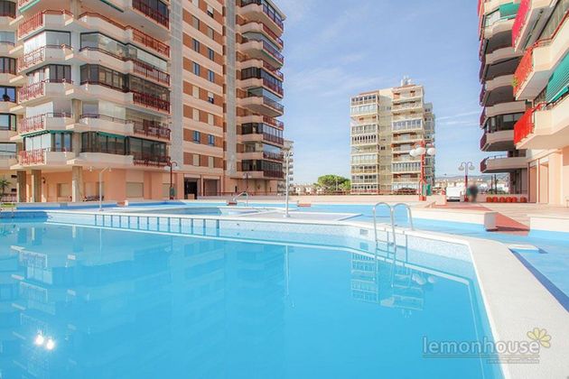 Foto 1 de Pis en venda a Benicasim Golf de 3 habitacions amb terrassa i piscina