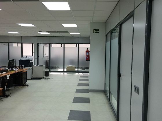 Foto 2 de Oficina en alquiler en plaza Cronos con garaje y aire acondicionado