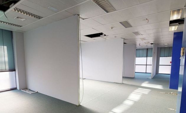 Foto 2 de Oficina en alquiler en Casco Urbano de 328 m²