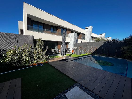 Foto 1 de Casa en venda a calle Av Armada Española de 5 habitacions amb terrassa i piscina