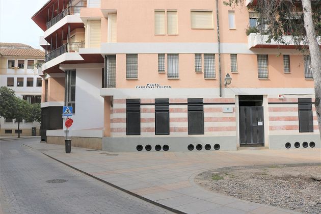 Foto 1 de Pis en lloguer a calle Cardenal Toledo de 14 habitacions amb terrassa i garatge