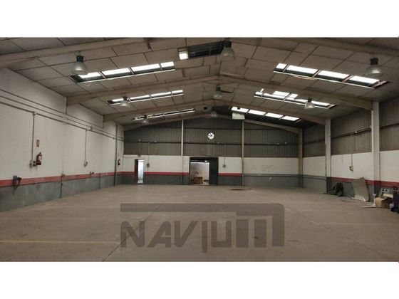 Foto 2 de Nave en venta en Mejorada del Campo de 526 m²