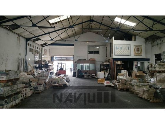 Foto 2 de Nau en venda a Zona Industrial de 605 m²