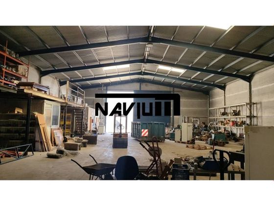 Foto 2 de Nave en venta en Valdetorres de Jarama de 580 m²