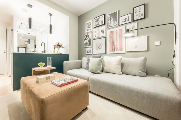 Foto 2 de Alquiler de piso en calle Del General Margallo de 1 habitación con muebles y aire acondicionado