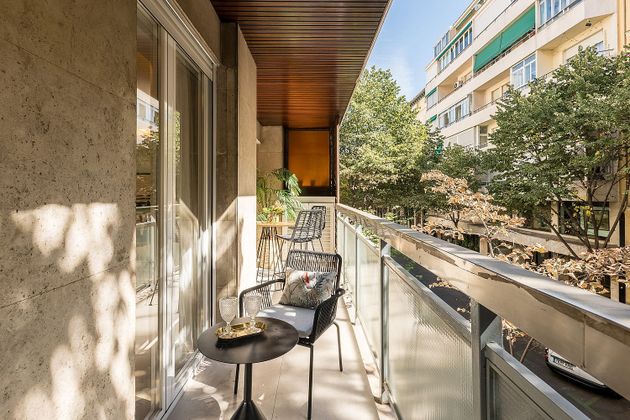 Foto 2 de Pis en lloguer a calle Claudio Coello de 3 habitacions amb terrassa i mobles