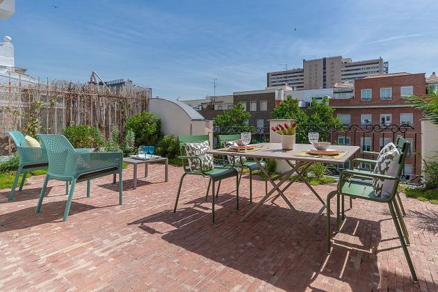 Foto 1 de Pis en lloguer a calle Velázquez de 2 habitacions amb terrassa i mobles