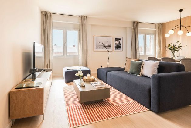 Foto 2 de Alquiler de piso en calle De Huesca de 4 habitaciones con muebles y aire acondicionado