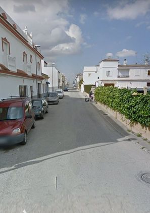 Foto 2 de Venta de casa en Lebrija de 4 habitaciones con terraza y garaje