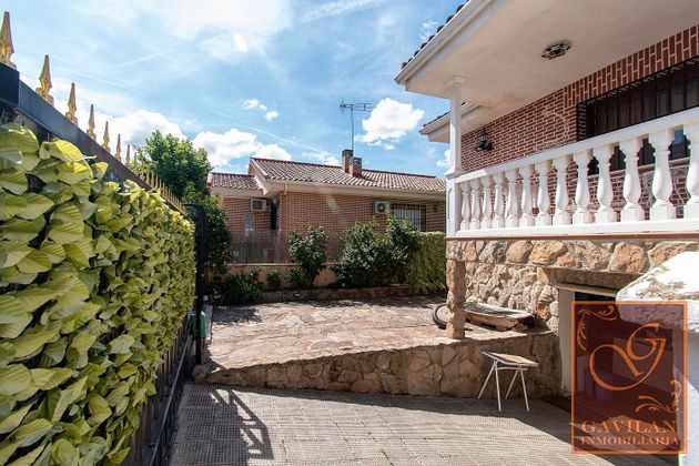Foto 2 de Casa en venda a Daganzo de Arriba de 6 habitacions amb terrassa i jardí