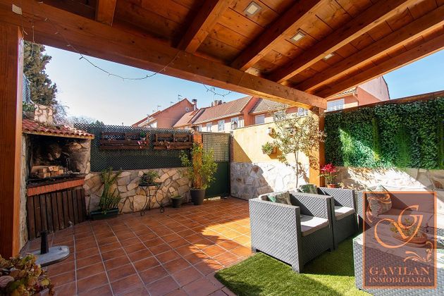 Foto 1 de Casa en venda a Daganzo de Arriba de 3 habitacions amb piscina i jardí