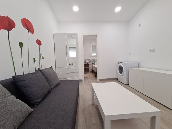 Foto 1 de Pis en venda a calle De Mataró de 2 habitacions amb mobles i aire acondicionat