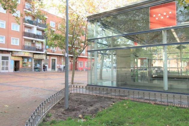 Foto 2 de Local en venda a plaza De Toros amb terrassa i aire acondicionat