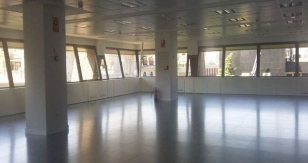 Foto 2 de Alquiler de oficina en Almagro con garaje y aire acondicionado