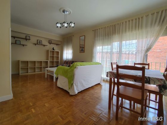 Foto 1 de Alquiler de piso en Simancas de 3 habitaciones con terraza y muebles