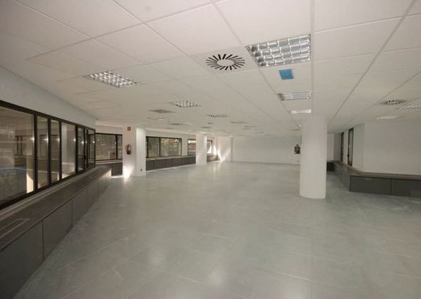Foto 2 de Oficina en lloguer a Concepción de 822 m²