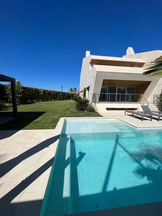Foto 1 de Casa en venda a Parque Boadilla de 5 habitacions amb terrassa i piscina