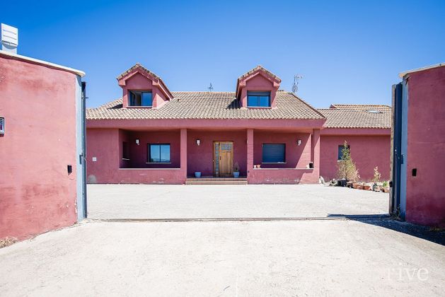 Foto 1 de Casa en venda a Valdetorres de Jarama de 6 habitacions amb terrassa i piscina