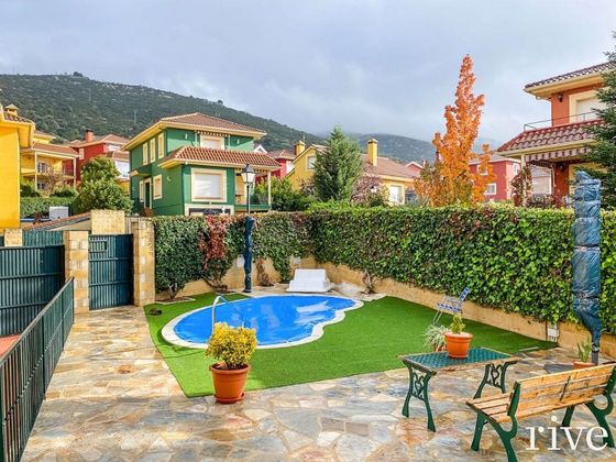 Foto 1 de Casa en venda a Robledo de Chavela de 6 habitacions amb terrassa i piscina