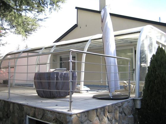 Foto 2 de Chalet en venta en Becerril de la Sierra de 3 habitaciones con terraza y piscina