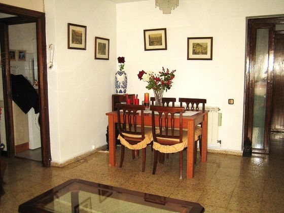 Foto 2 de Pis en venda a Vinateros de 4 habitacions amb terrassa i calefacció