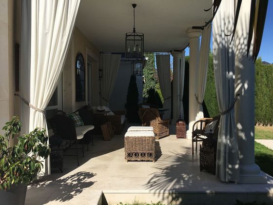 Foto 2 de Casa en lloguer a Aravaca de 7 habitacions amb terrassa i piscina